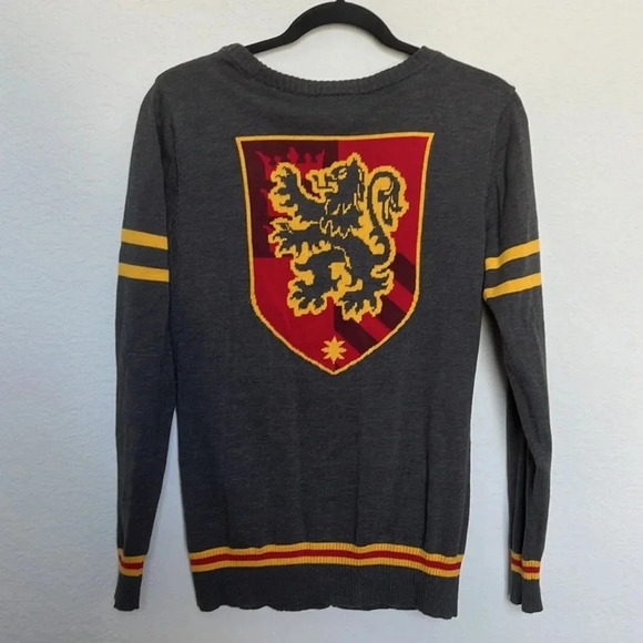 Harry Potter Gryffindor Sweater - Picture 3 of 4